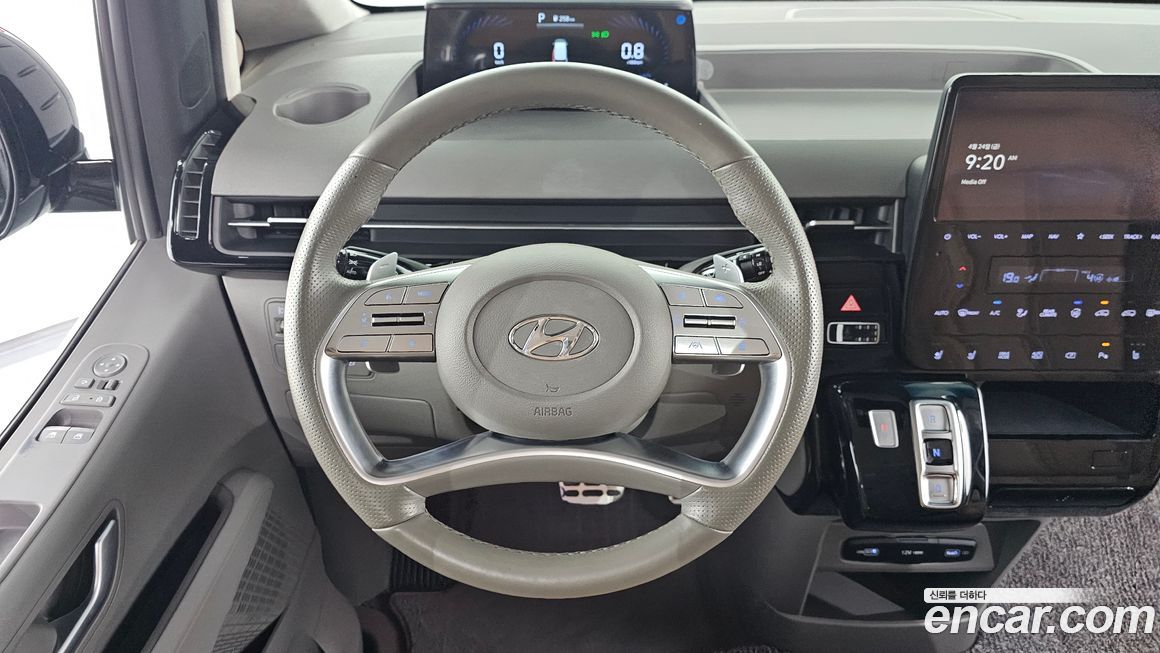 Hyundai Staria 2022