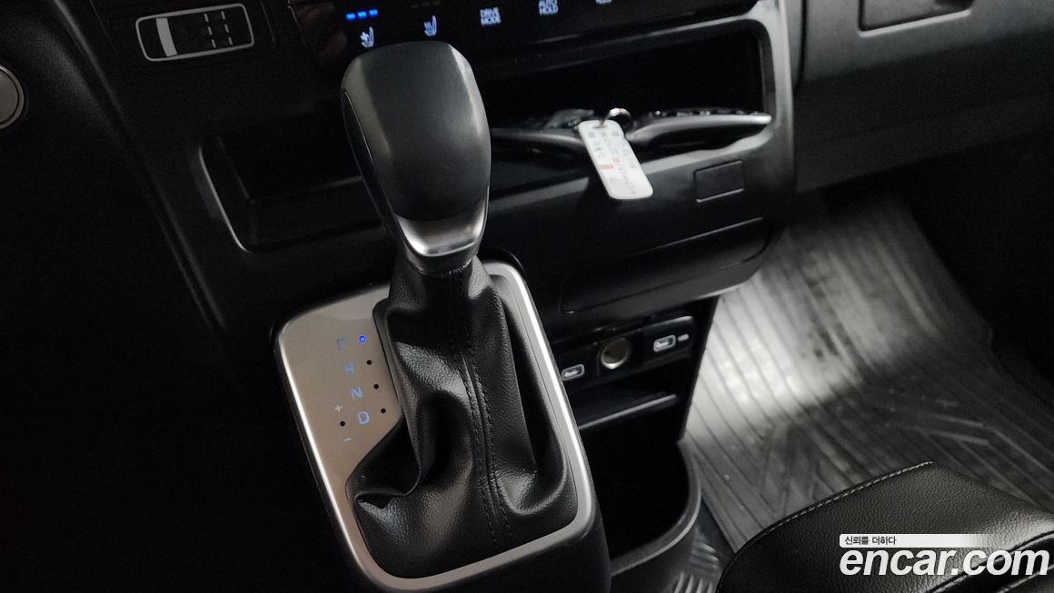 Hyundai Staria 2023