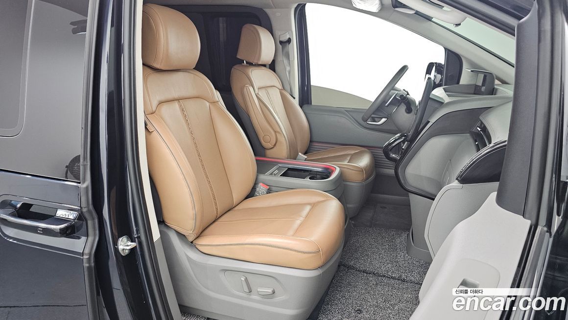 Hyundai Staria 2022