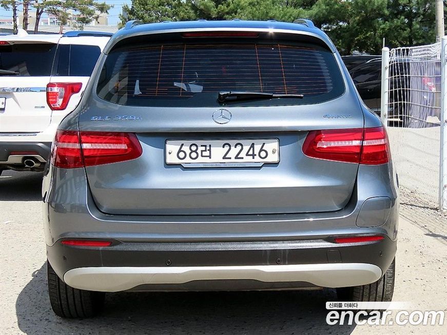 Mercedes-Benz GLC-Class 2019