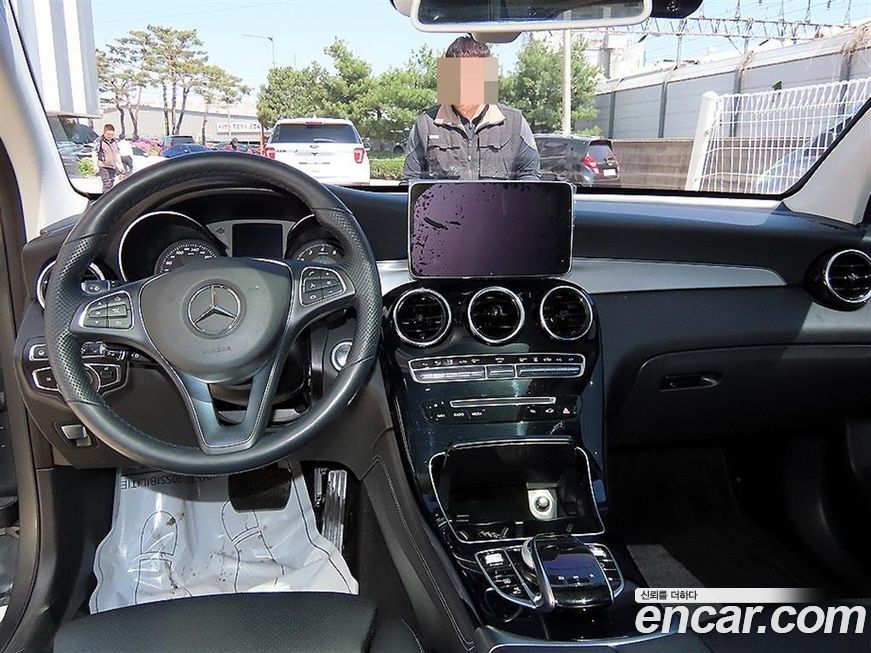 Mercedes-Benz GLC-Class 2019