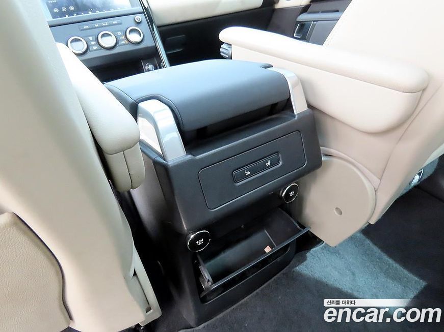 Land Rover Discovery 2019