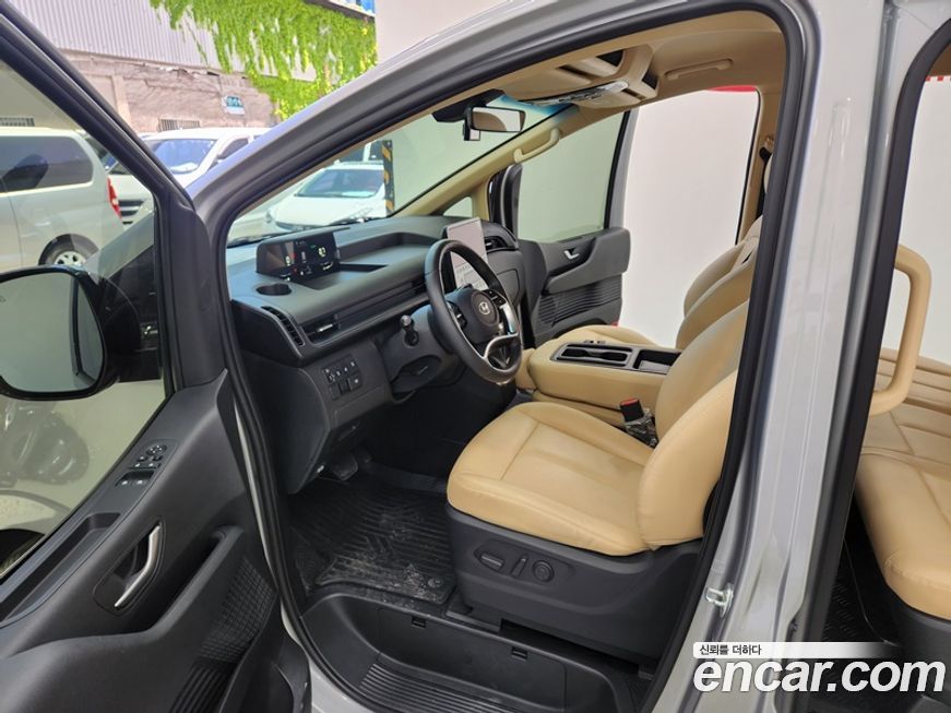 Hyundai Staria 2023
