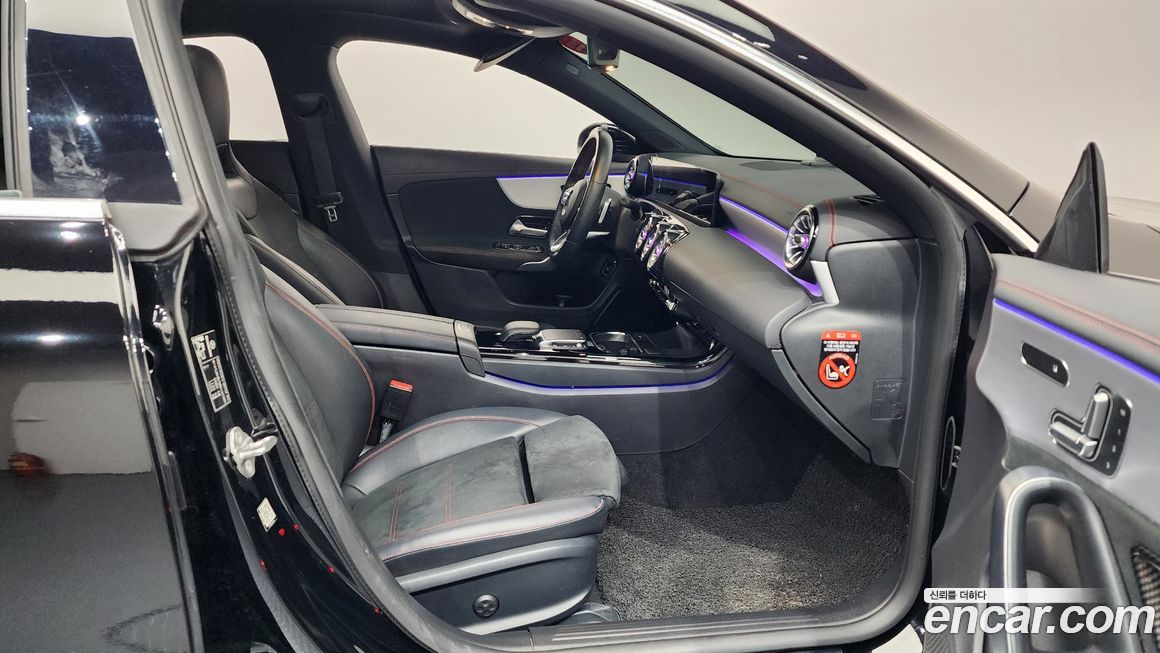 Mercedes-Benz CLA-Class 2021