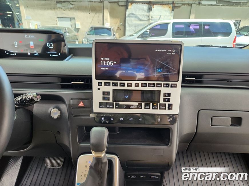 Hyundai Staria 2023