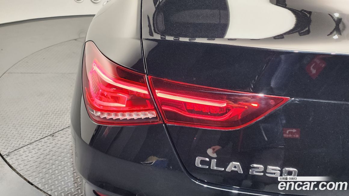 Mercedes-Benz CLA-Class 2021