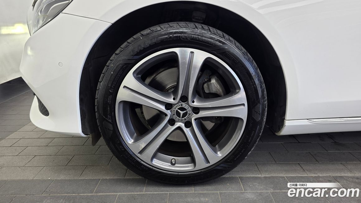 Mercedes-Benz E-Class 2019