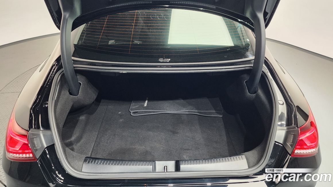 Mercedes-Benz CLA-Class 2021