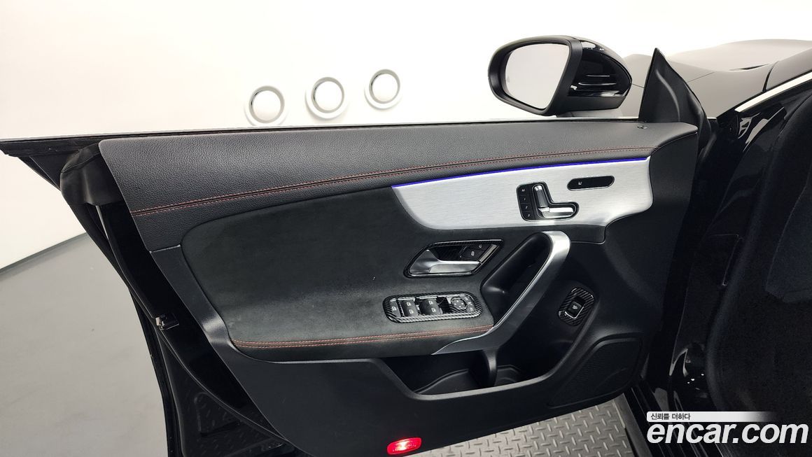 Mercedes-Benz CLA-Class 2021