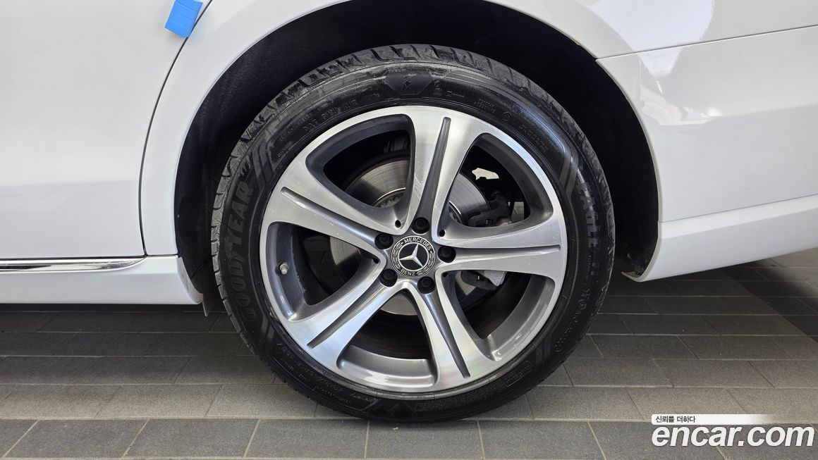 Mercedes-Benz E-Class 2019