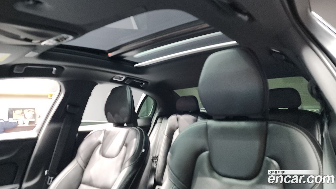 Volvo S60 2022
