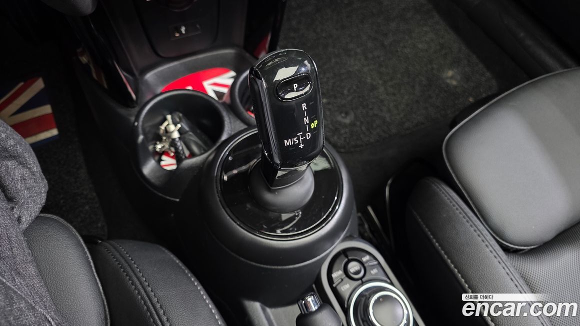 Mini Cooper Convertible 2024