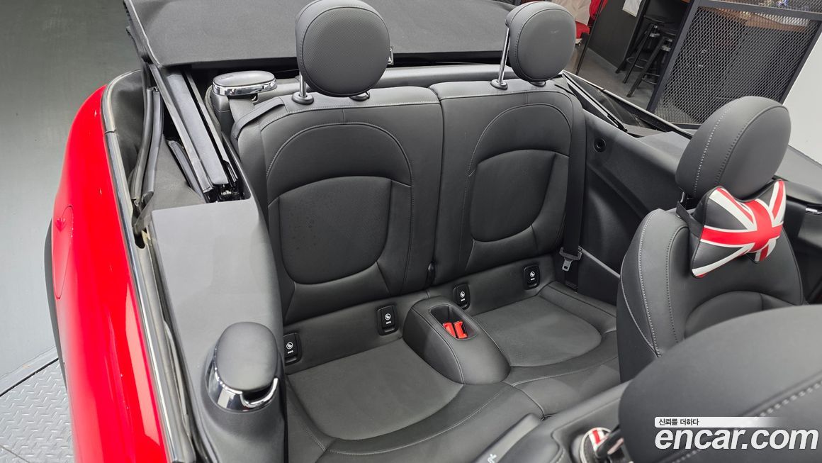 Mini Cooper Convertible 2024