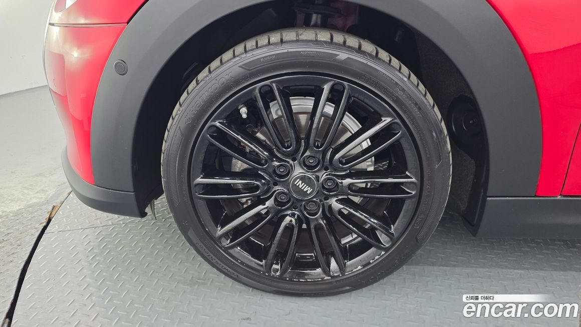 Mini Cooper Convertible 2024