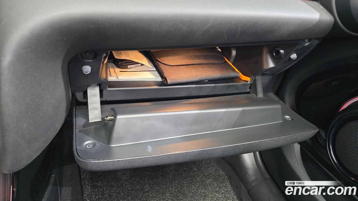 Mini Cooper Convertible 2024