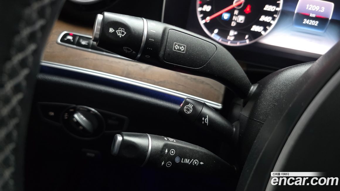 Mercedes-Benz E-Class 2018