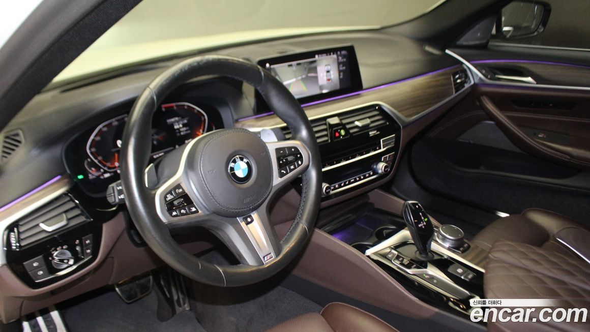 BMW 5-Series 2020