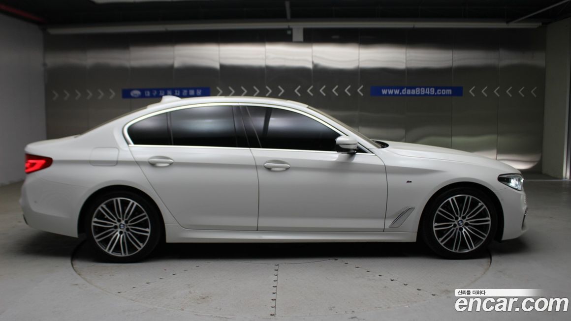 BMW 5-Series 2020