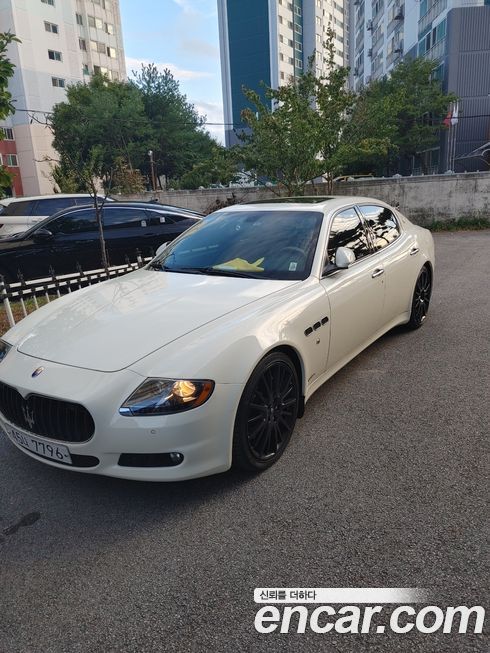 Maserati Quattroporte 2013