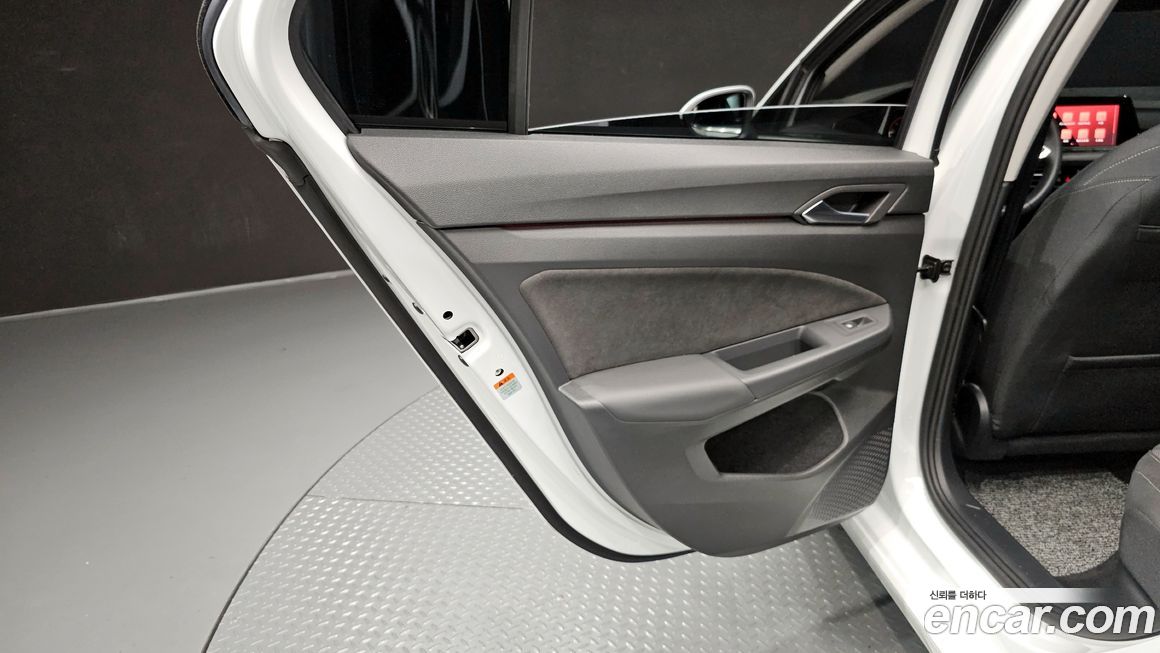 Volkswagen Golf 2024