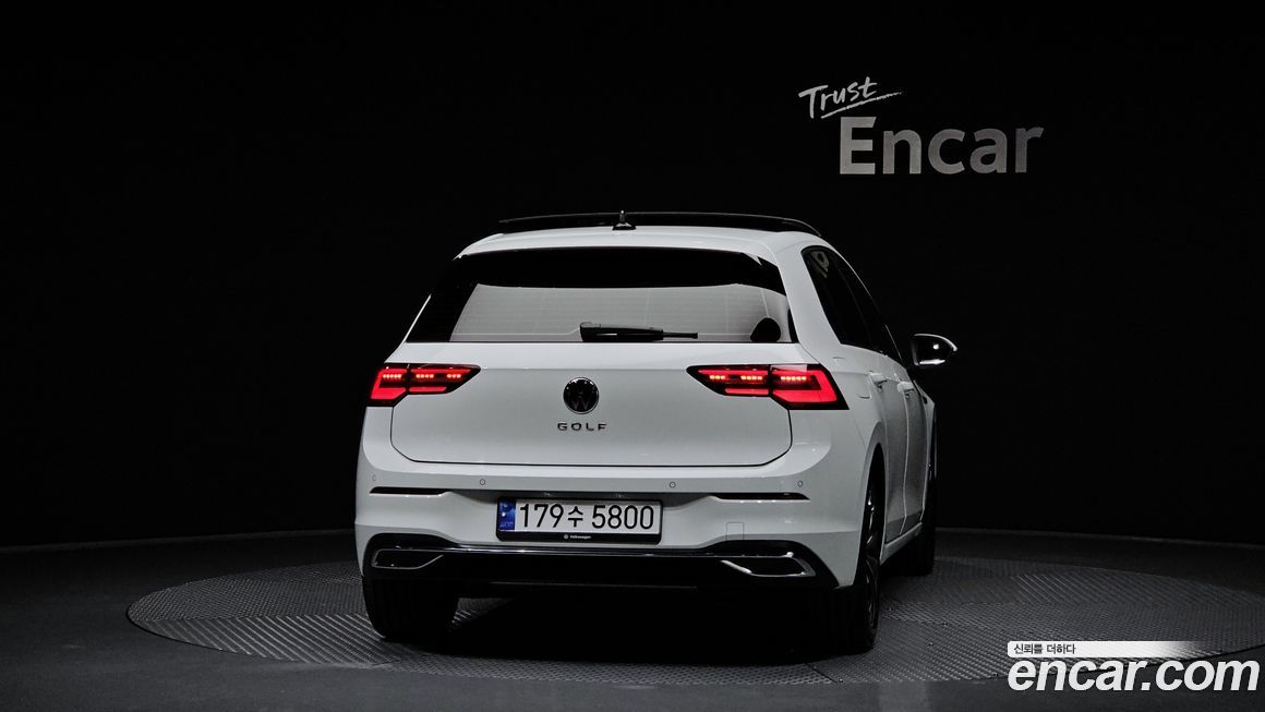 Volkswagen Golf 2024