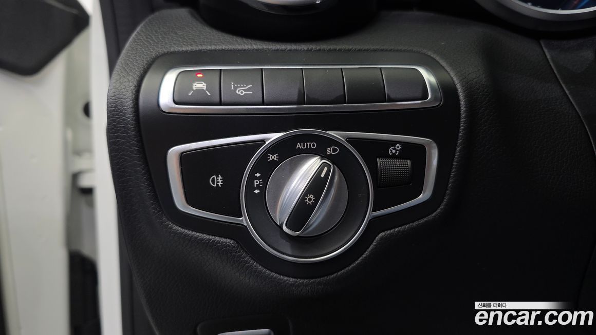 Mercedes-Benz C-Class 2020