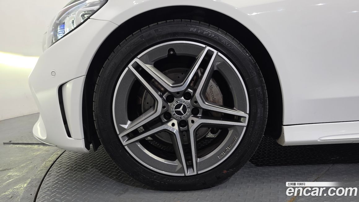 Mercedes-Benz C-Class 2020