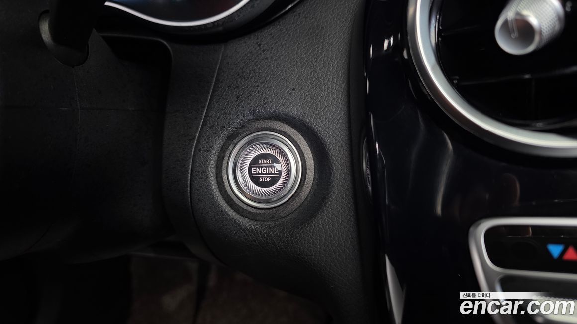 Mercedes-Benz C-Class 2020