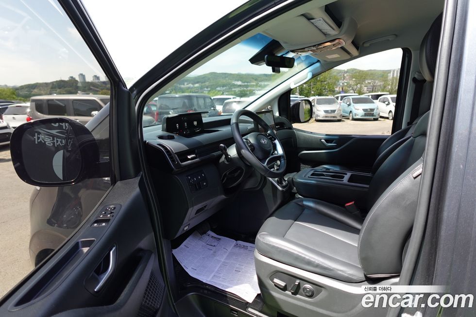 Hyundai Staria 2023