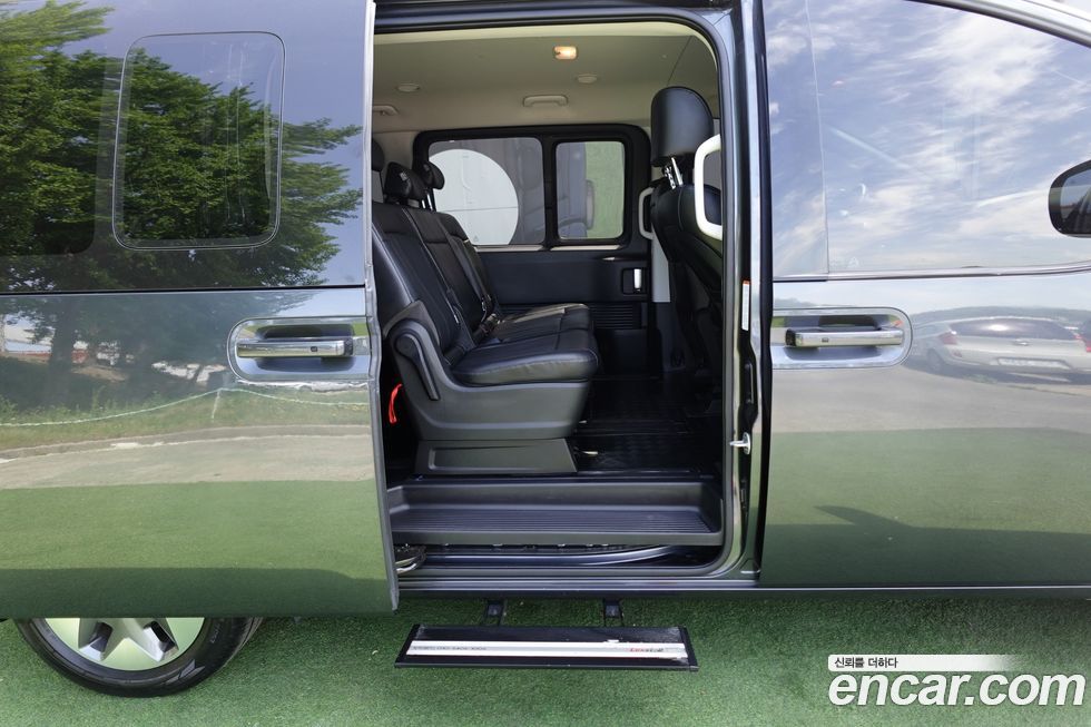 Hyundai Staria 2023
