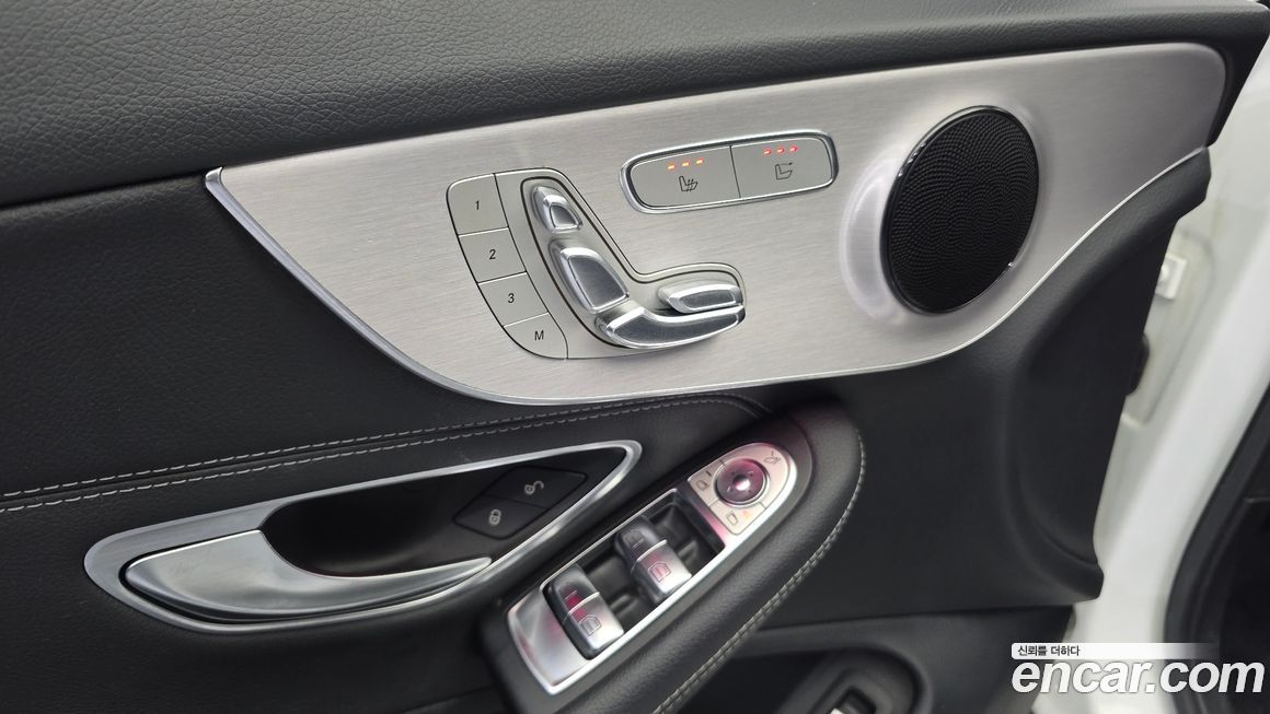 Mercedes-Benz C-Class 2020