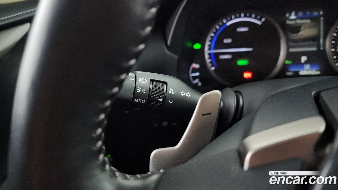Lexus NX 2019