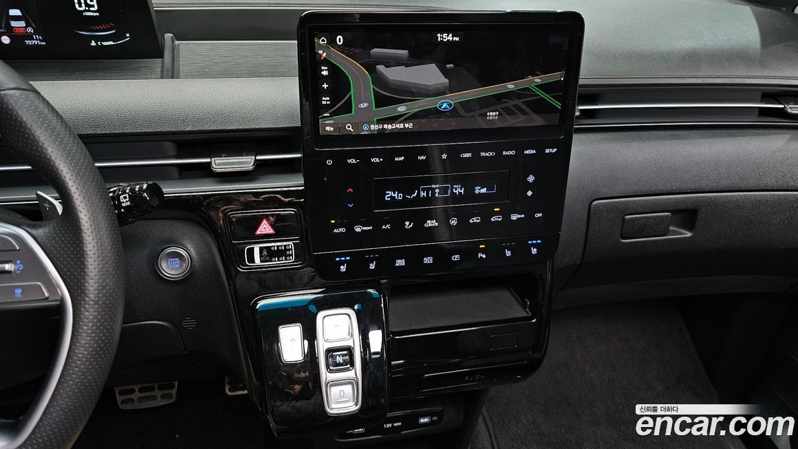 Hyundai Staria 2024