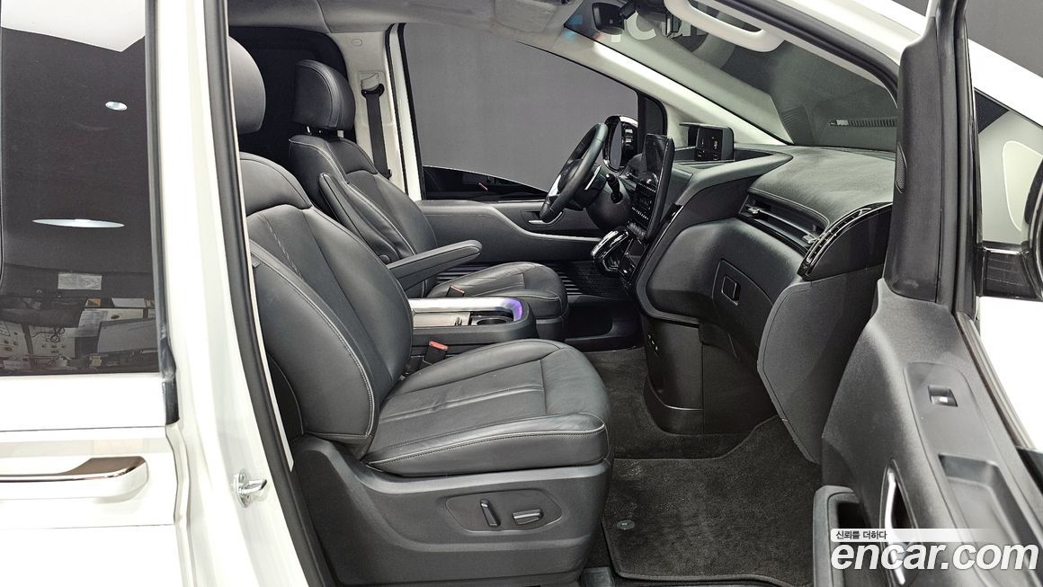 Hyundai Staria 2024
