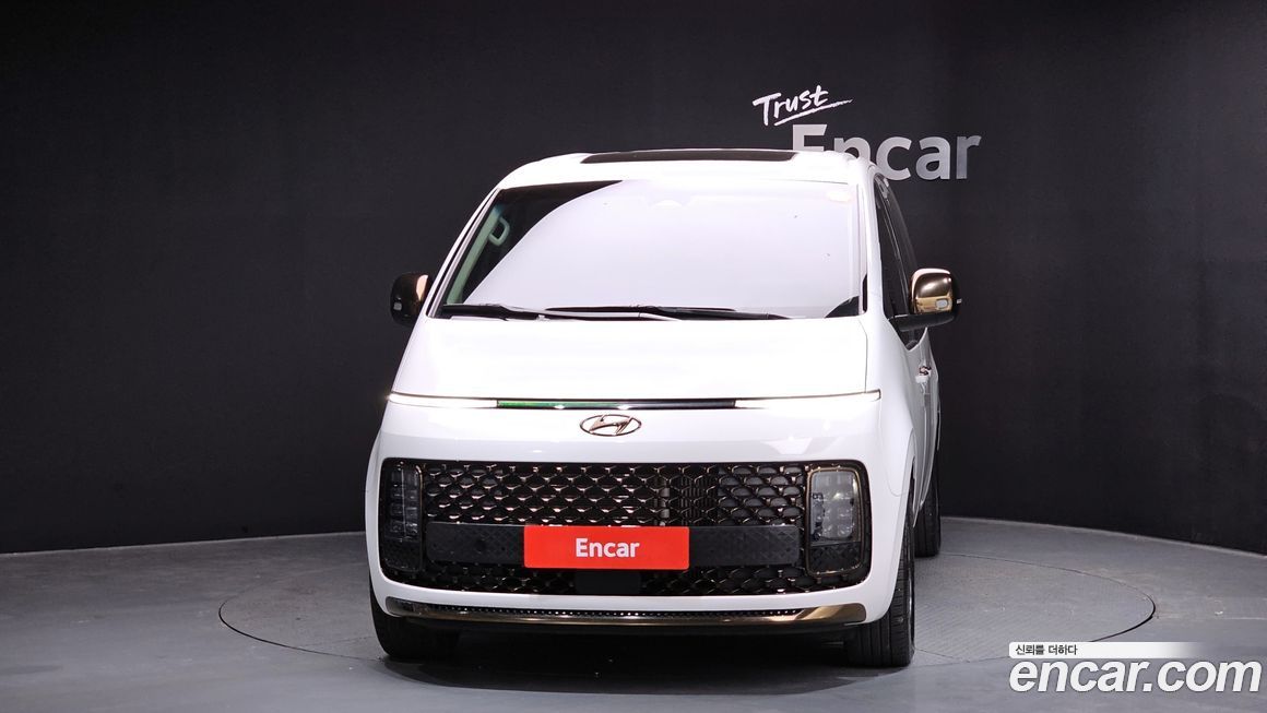 Hyundai Staria 2024