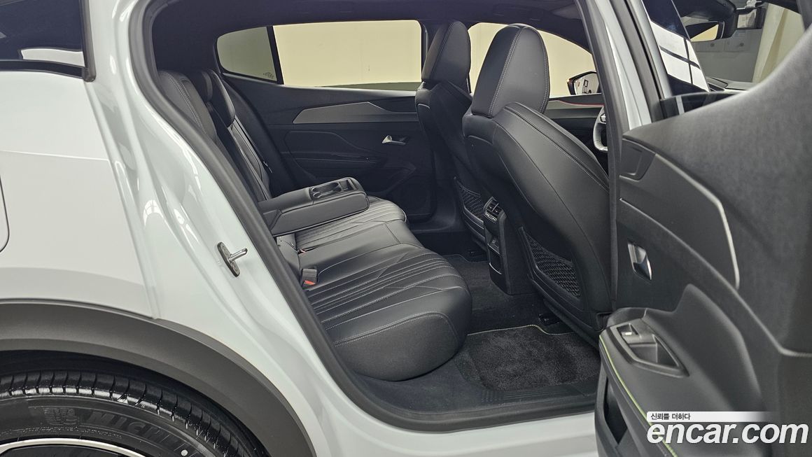 Peugeot 408 2024