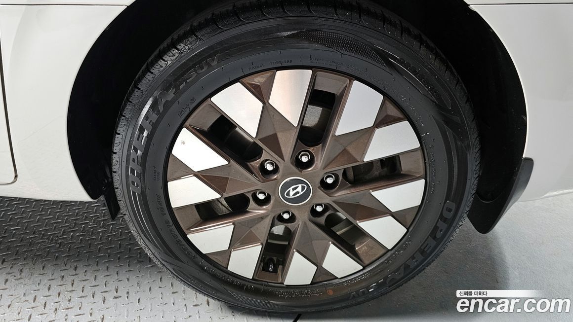Hyundai Staria 2024