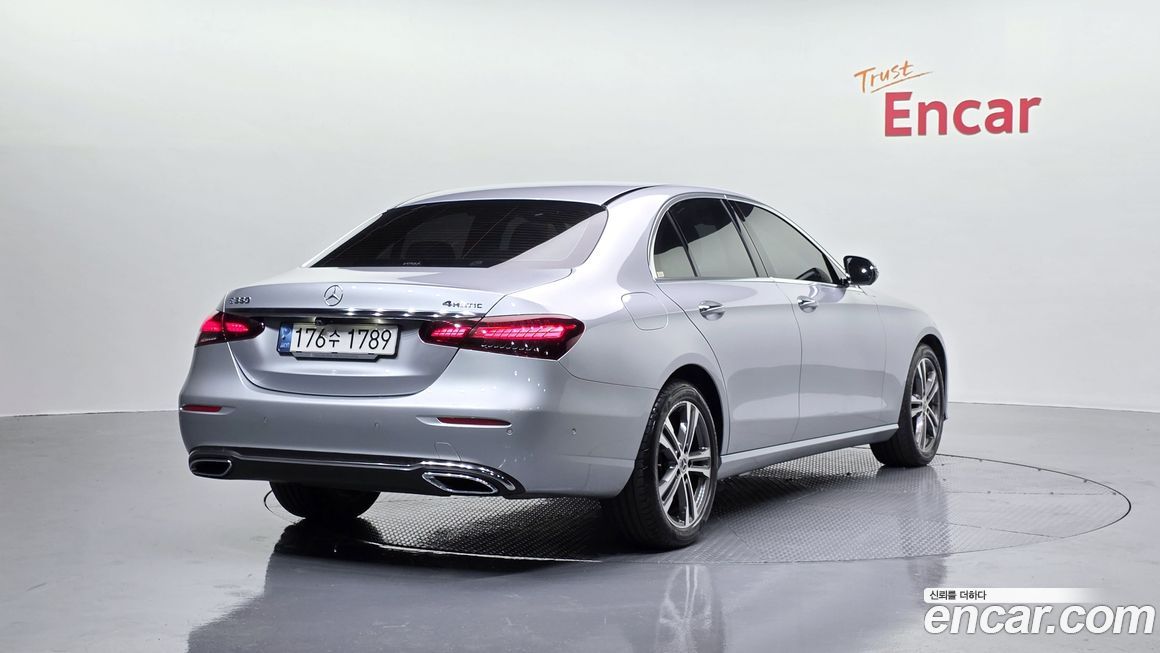 Mercedes-Benz E-Class 2021