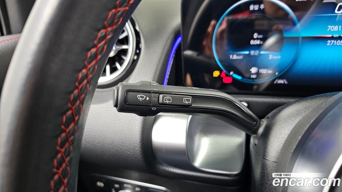 Mercedes-Benz GLB-Class 2021