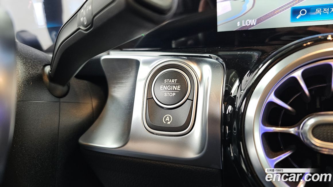 Mercedes-Benz GLB-Class 2021