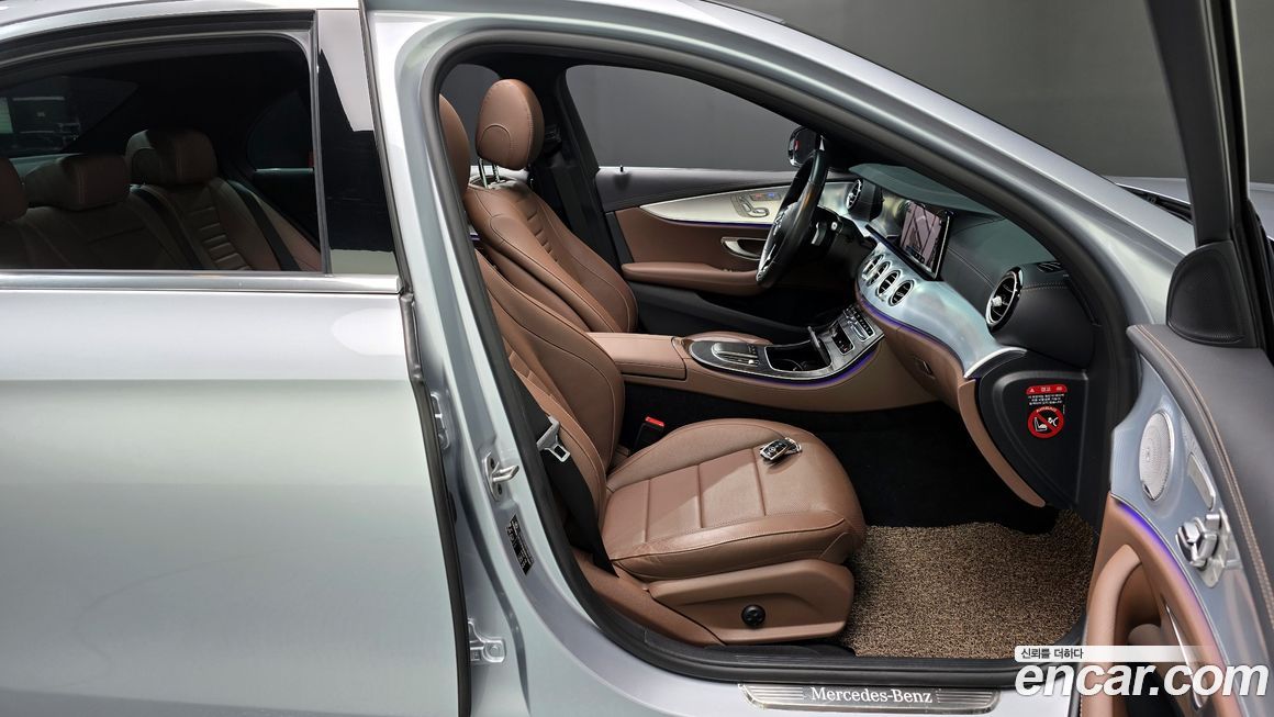 Mercedes-Benz E-Class 2021
