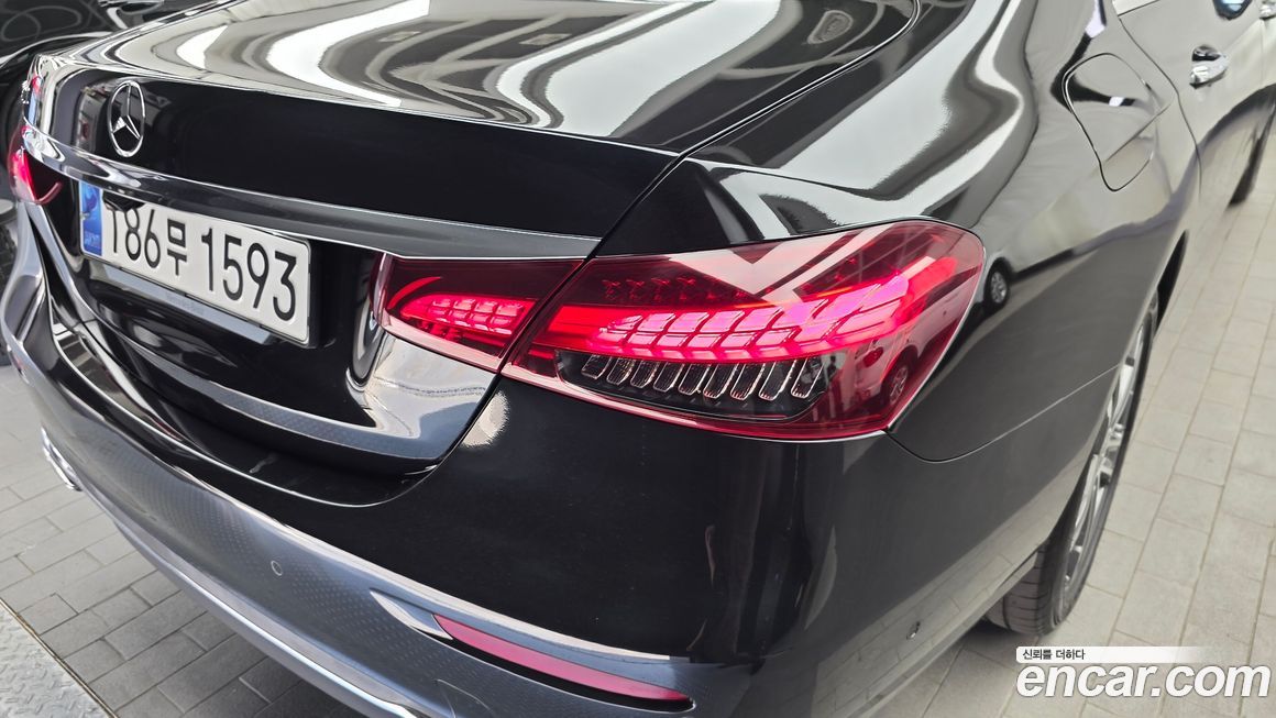Mercedes-Benz E-Class 2023