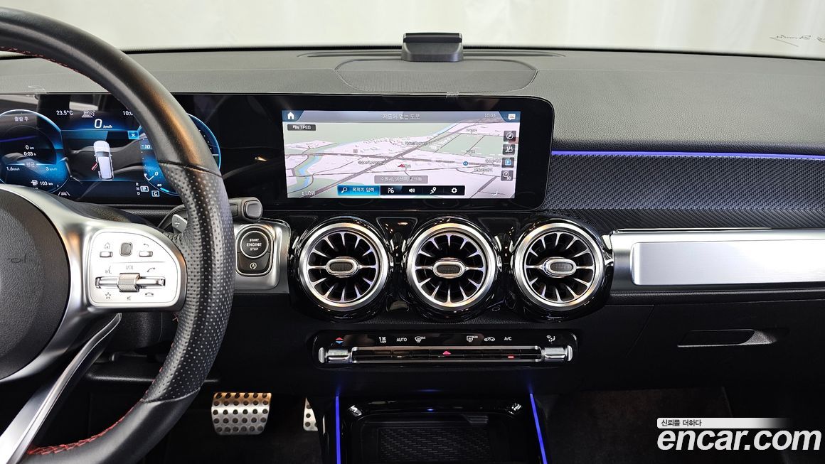 Mercedes-Benz GLB-Class 2021