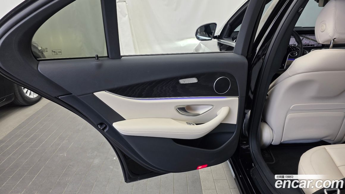 Mercedes-Benz E-Class 2023
