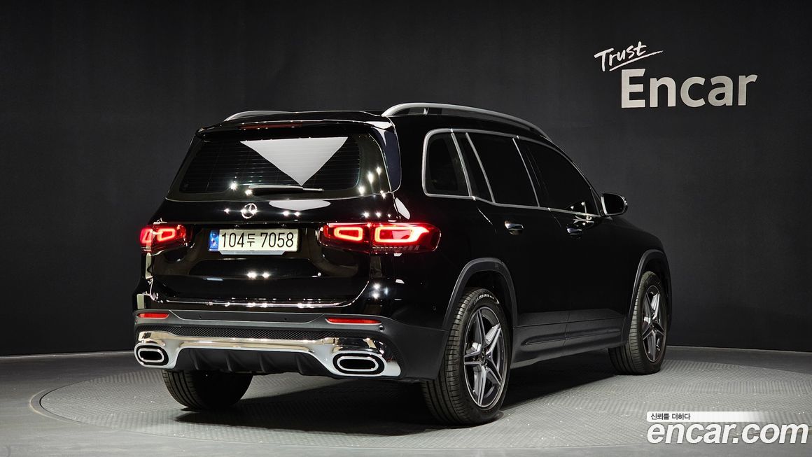 Mercedes-Benz GLB-Class 2021