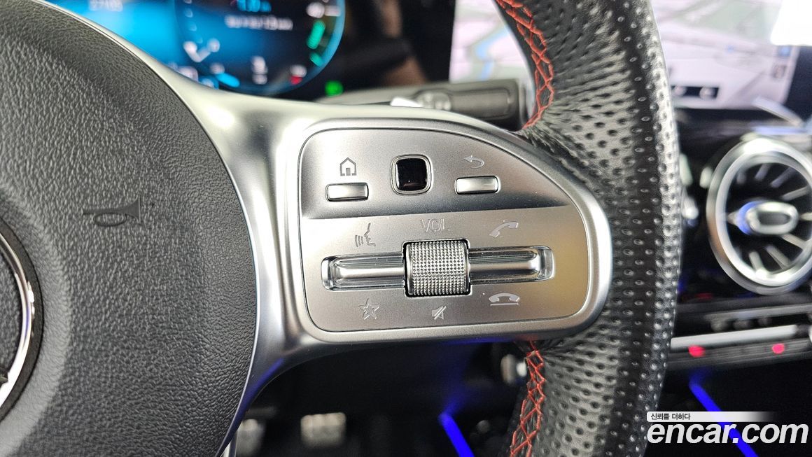 Mercedes-Benz GLB-Class 2021