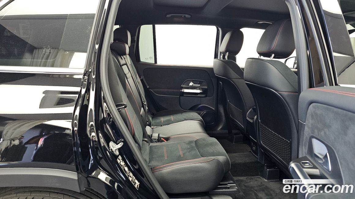 Mercedes-Benz GLB-Class 2021