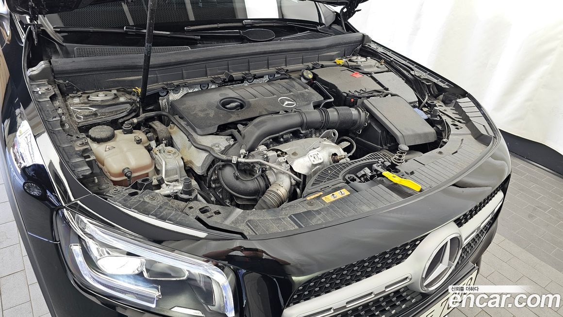 Mercedes-Benz GLB-Class 2021