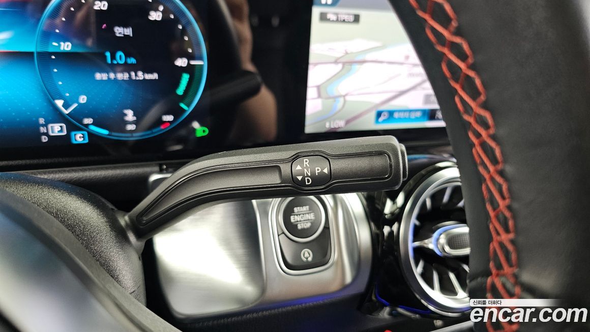 Mercedes-Benz GLB-Class 2021