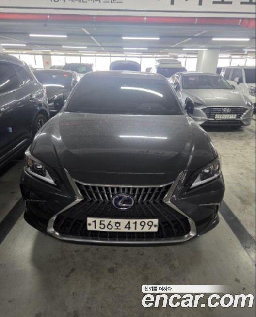 Lexus ES 2022